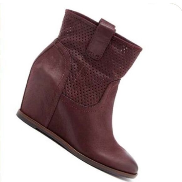 LUCKY Brand Keno Perforated Dark Camel Suede Leather Wedge Bootie (7) - Picture 9 of 11